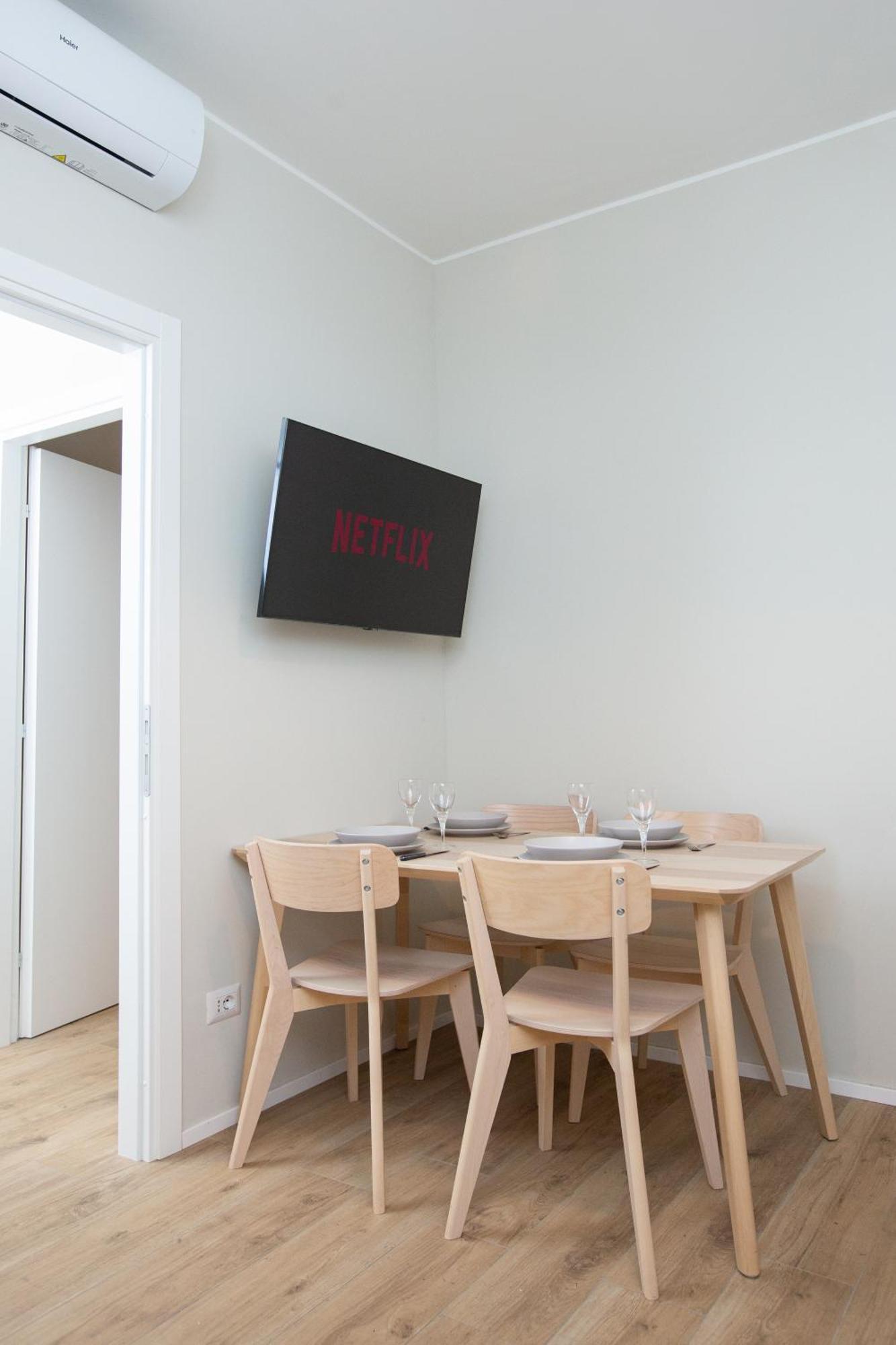 Dreams Exclusive Apartments With Terrace - Free Parking - M1 Station - Near Center Mediolan Zewnętrze zdjęcie